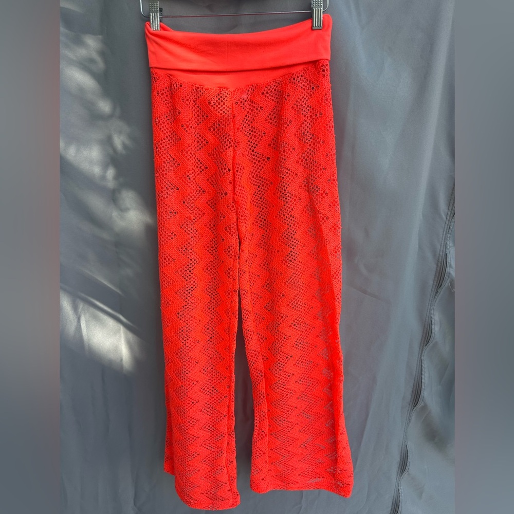 NWOT Lace Cover up Pants Swimsuit coverup. Size Small